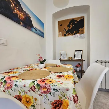 Good Night Big Family With Terrace - 5 Min From Station, Independent Entrance