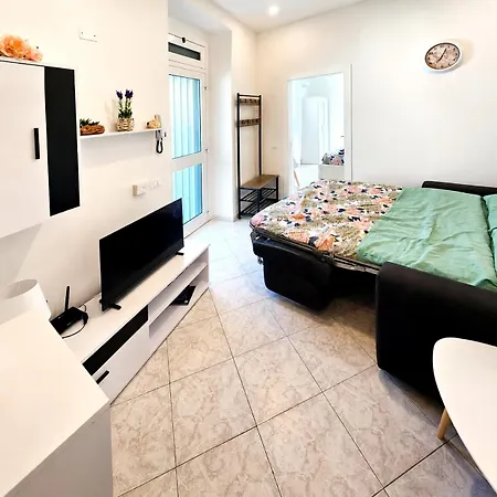 Good Night Big Family With Terrace - 5 Min From Station, Independent Entrance Appartamento *